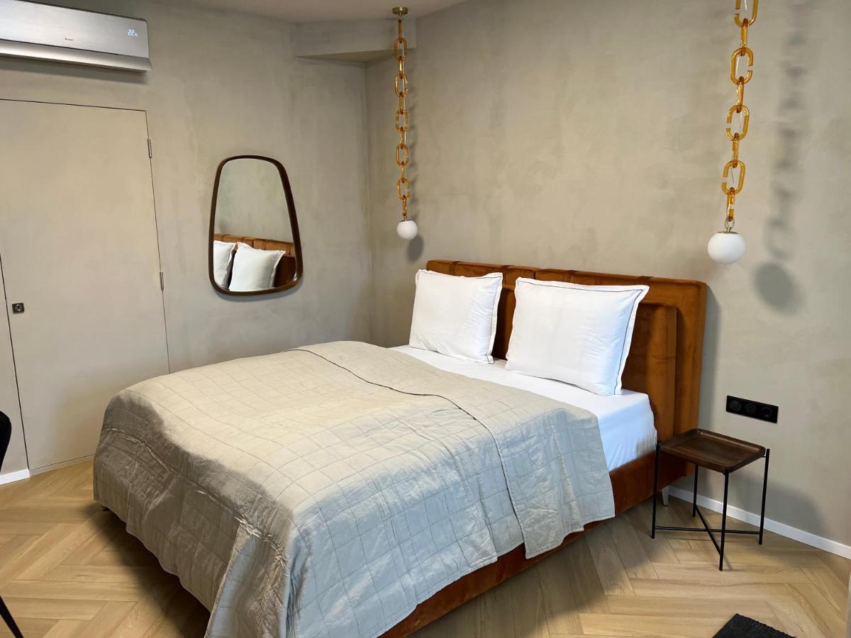 Nest Hotell Győr Exteriör bild